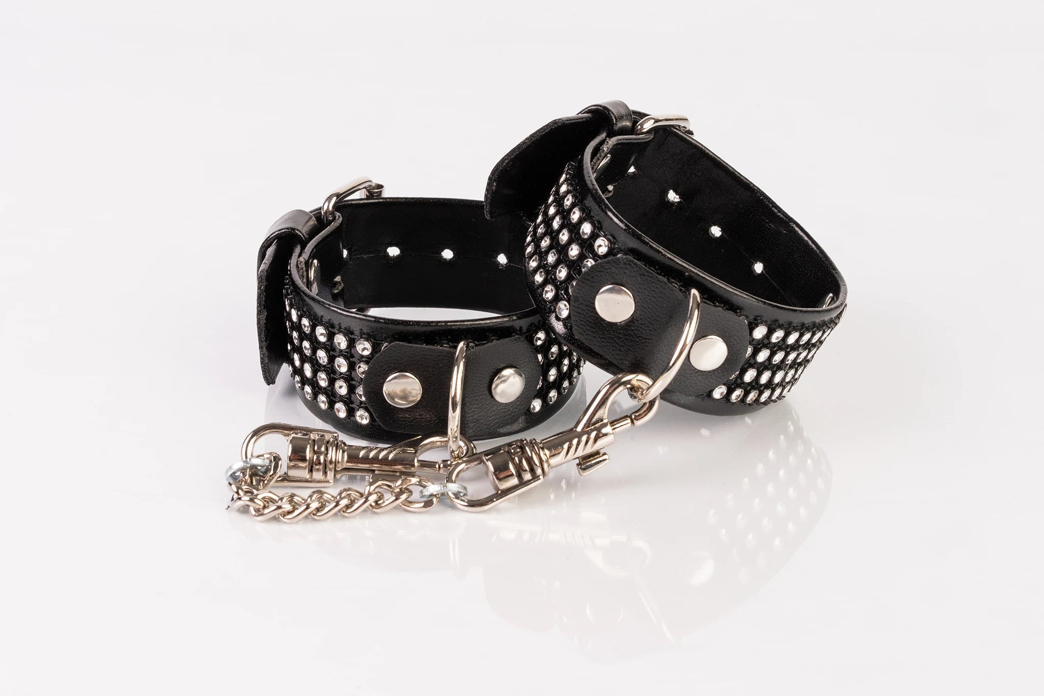 Vegan handboeien met diamanten - Kinkster